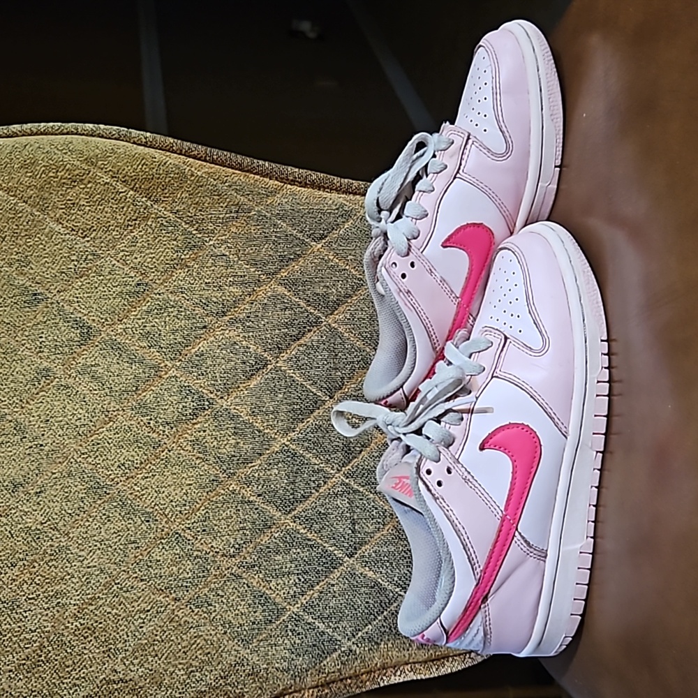 Nike Dunk Low GS Triple Pink Lace Up Sneakers Shoes